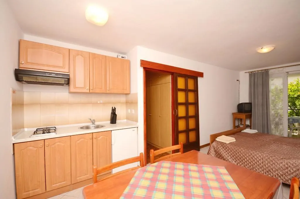Apartments Romano روفينج